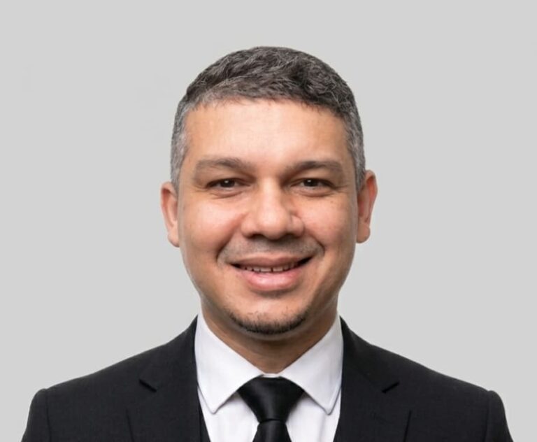 Moris Araújo
