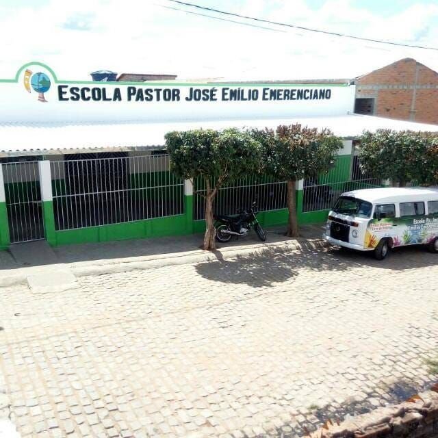 Fachada da escola
