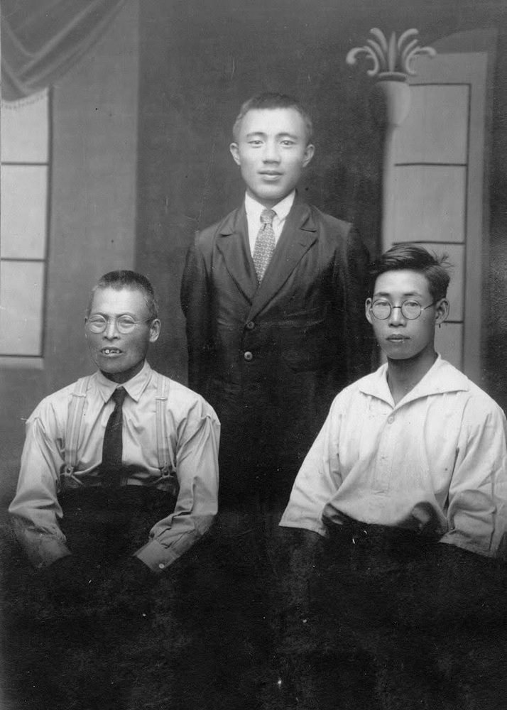 Cafelândia, 1928 — Wada, Nishizumi e Shokoh Mita.